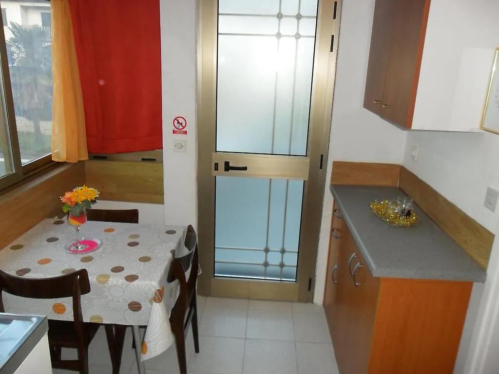 Vile Park Studio Apartments Porec 0*,